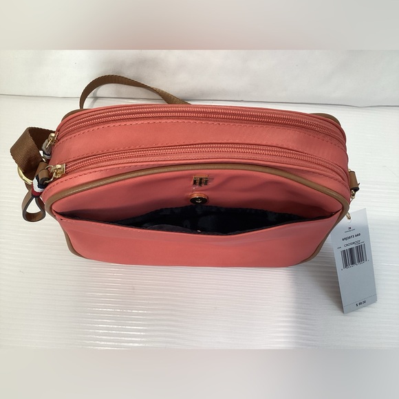 Tommy Hilfiger Purse Cross Body Color Salmon Zippers Multiple Pockets Te… - Picture 6 of 12